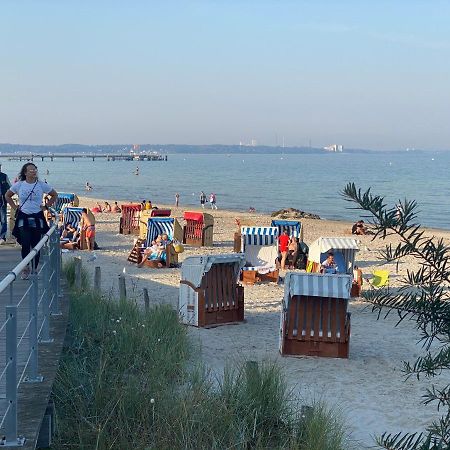 Moderne 3-Zi-Wohnung Mit Meerblick Direkt Am Strand Scharbeutz Buitenkant foto
